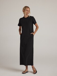 WALKER_MAXI_1075_2048x.jpg