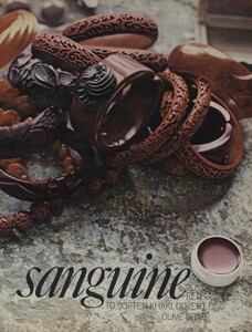 accessories_02.thumb.jpg.96a05a98f048dafabdb7453b7bad88fe.jpg