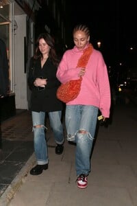 adwoa-aboah-night-out-in-notting-hill-03-17-2022-2.jpg