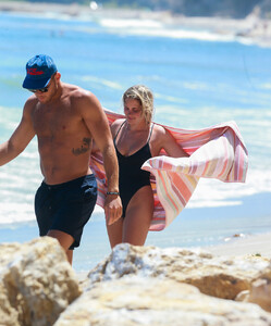 blake-griffin-i-francesca-aiello-e35da5ea8c3a7b6cb30a4f0e6b8795b8_gallery_single_view.jpg