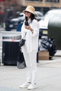 courteney-cox-out-and-about-in-new-york-07-27-2023-2.jpg