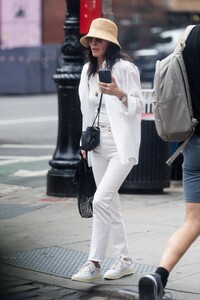 courteney-cox-out-and-about-in-new-york-07-27-2023-3.jpg