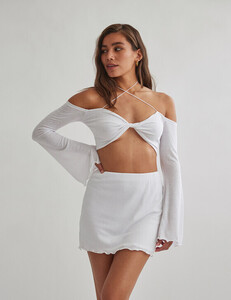 crop-top-desimo-111359-560x726.jpg