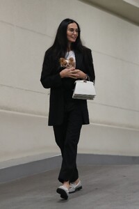 demi-moore-arrives-at-honor-titus-art-show-in-beverly-hills-07-20-2023-3.jpg
