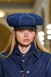 detail-defile-kenzo-automne-hiver-2022-2023-paris-detail-9.thumb.jpg.c86e38b7b629ecf8c968da14038147e4.jpg