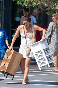 eva-longoria-shops-for-household-items-for-her-new-home-in-marbella-07-02-2023-7.jpg