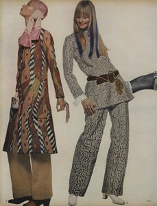 fashion_forecast_17.thumb.jpg.68f9f1a5bc87c2cf730383564d76bd75.jpg