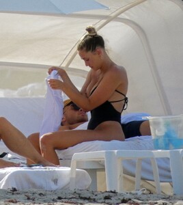 francesca-aiello_17072018p.thumb.jpg.929c53a762e7467f1c141bb22139ada9.jpg