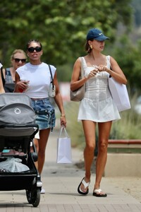 hailey-bieber-and-lori-harvey-out-shopping-in-malibu-07-23-2023-0.jpg