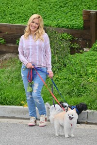 heidi-montag-out-with-her-dogs-in-los-angeles-01-17-2023-4.jpg