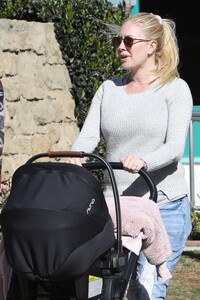 heidi-montag-out-with-her-newborn-in-pacific-palisades-01-31-2023-2.jpg
