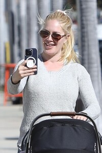 heidi-montag-out-with-her-newborn-in-pacific-palisades-01-31-2023-6.jpg