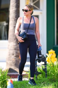 hilary-duff-arrives-at-her-workout-session-in-studio-city-07-12-2023-5.jpg