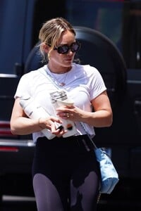 hilary-duff-heading-to-a-gym-in-studio-city-07-07-2023-6.jpg