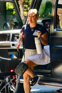 hilary-duff-in-a-white-miniskirt-arrives-at-sunset-towers-in-west-hollywood-07-11-2023-0.jpg