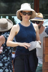 jennifer-garner-arrives-at-soho-house-in-malibu-07-23-2023-5.jpg