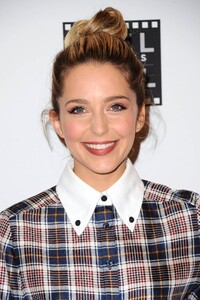 jessica-rothe-at-6th-annual-reel-stories-real-lives-benefiting-mptf-in-los-angeles-11-02-2017-9.thumb.jpg.49a82539dc5043cc45f96457a959dd8c.jpg