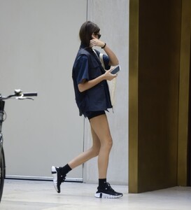kaia-gerber-heading-to-a-gym-in-los-angeles-07-26-2023-2.jpg