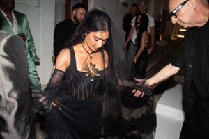 kim-kardashian-and-kris-jenner-dolce-gabbana-s-alta-moda-festivities-in-puglia-07-09-2023-1.jpg