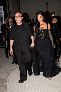 kim-kardashian-and-kris-jenner-dolce-gabbana-s-alta-moda-festivities-in-puglia-07-09-2023-5.jpg