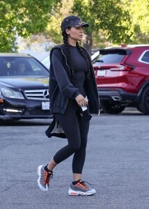 kim-kardashian-at-mamba-academy-in-thousand-oaks-07-14-2023-0.jpg