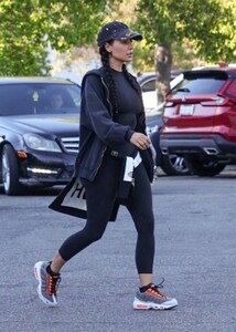 kim-kardashian-at-mamba-academy-in-thousand-oaks-07-14-2023-5.jpg