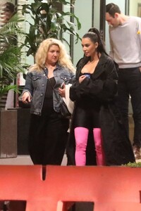 kim-kardashian-barbie-store-in-santa-monica-06-14-2023-5.jpg