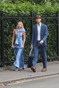 lila-grace-moss-arrives-at-wimbledon-tennis-championships-in-london-07-09-202-2.jpg