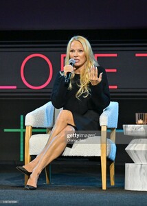 pamela-anderson-speaks-at-fysee-pamela-a-love-story-may-in-los-angeles-05-14-2023-2.jpg