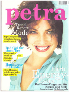 petraDe0697cover.thumb.jpg.513eb80c89c419d7ee7a73782c500699.jpg