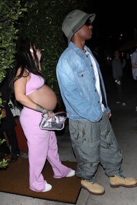 pregnant-rihanna-and-a-ap-rocky-out-for-dinner-at-giorgio-baldi-in-santa-monica-07-28-2023-7.jpg