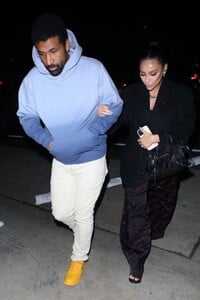 pregnant-shay-miitchell-and-matte-babel-at-giorgio-baldi-in-santa-monica-03-18-2022-6.jpg