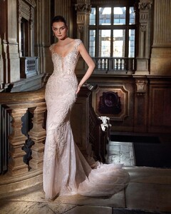 pronovias_357768352_644362081062681_5042582791323302615_n.jpg