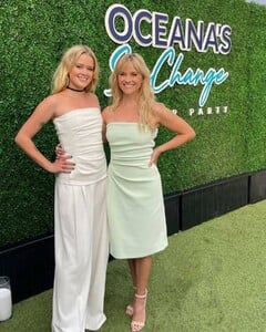 reese-witherspoon-and-ava-phillippe-at-oceana-seachange-summer-party-07-22-2023-1.jpg