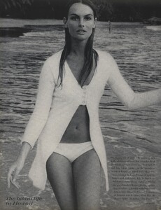 resort_fashion_03.thumb.jpg.4d070bc9a199511fb70bad739eb2195a.jpg