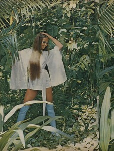 resort_fashion_09.thumb.jpg.6ecff583e93c25304772fe0ea774ee24.jpg