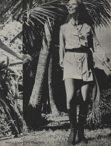 resort_fashion_20.thumb.jpg.b0706a57e49d51a379274216866f459c.jpg