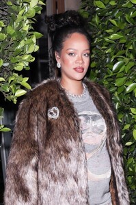 rihanna-at-giorgio-baldi-in-santa-monica-06-02-2023-0.jpg