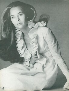 ruffles_01.thumb.jpg.793720a79c86a9cf7be25cfd7d448795.jpg