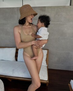shaninamshaik_360415126_997225031696375_7457082051107760635_n.jpg
