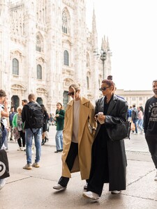 shay-mitchell-and-cait-bailey-out-in-milan-09-25-2022-0.jpg