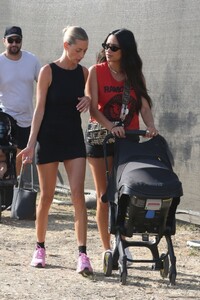 shay-mitchell-arrives-at-malibu-chili-cook-off-09-04-2022-0.thumb.jpg.b4a552af0acef460ff0781469e8a0f9c.jpg