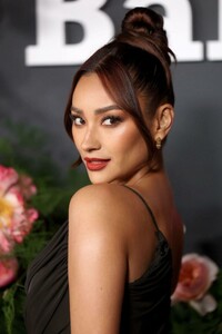 shay-mitchell-at-2022-baby2baby-gala-in-west-hollywood-11-12-2022-0.jpg