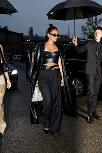 shay-mitchell-at-bally-fashion-show-at-mfw-in-milan-09-24-2022-7.jpg