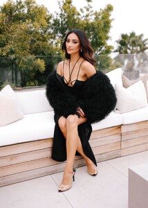 shay-mitchell-at-revolve-s-20th-anniversary-dinner-in-beverly-hills-04-11-2023-0.jpg