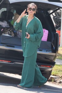 shay-mitchell-out-for-coffee-in-los-feliz-07-03-2023-2.jpg