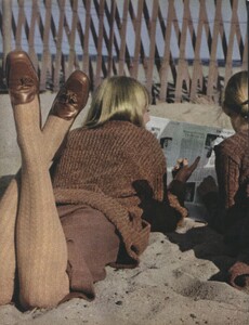 shoes_05.thumb.jpg.c004bd2c3e7c4ea2b8d4e1fc52f8149c.jpg