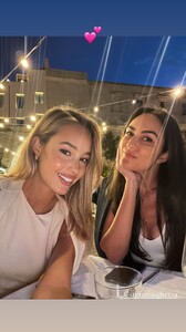 vikyvarga_353286274_226564990172010_6579520375430536757_n.thumb.jpg.381ddccacb914e6f200aef1bac775cb2.jpg