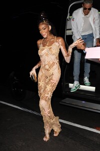 winnie-harlow-arrives-at-tao-in-hollywood-007-27-2023-2.jpg