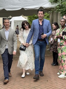 zooey-deschanel-and-jonathan-scott-arrives-at-white-house-correspondents-dinner-in-washington-dc-04-29-2023-1.jpg